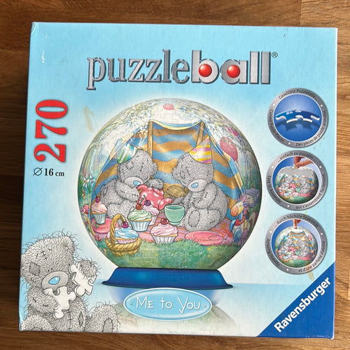 Ravensburger 270 piece jigsaw puzzleball 