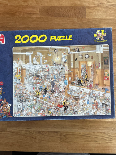 Jumbo 2000 pieces jigsaw puzzle 