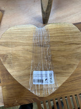 Oak chopping board heart shaped. Oiled. 7567 1402