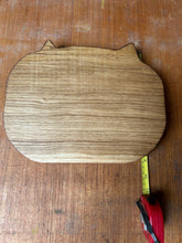 Chopping board "Fat Cat" made from one piece of oak. Oiled. 5870 0887