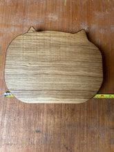 Chopping board "Fat Cat" made from one piece of oak. Oiled. 5870 0887