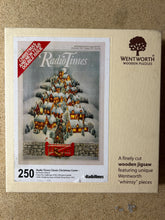 Wentworth wooden jigsaw puzzle 250 pieces "Radio Times Classic Christmas Cover" - checked