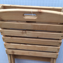 Curved portable chair in solid Siberian larch. Untreated. 6687 8039